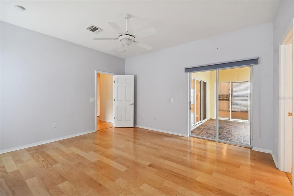 For Sale: $295,000 (2 beds, 2 baths, 1574 Square Feet)