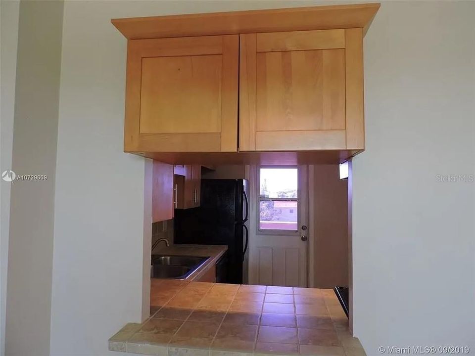 For Rent: $1,600 (1 beds, 1 baths, 775 Square Feet)