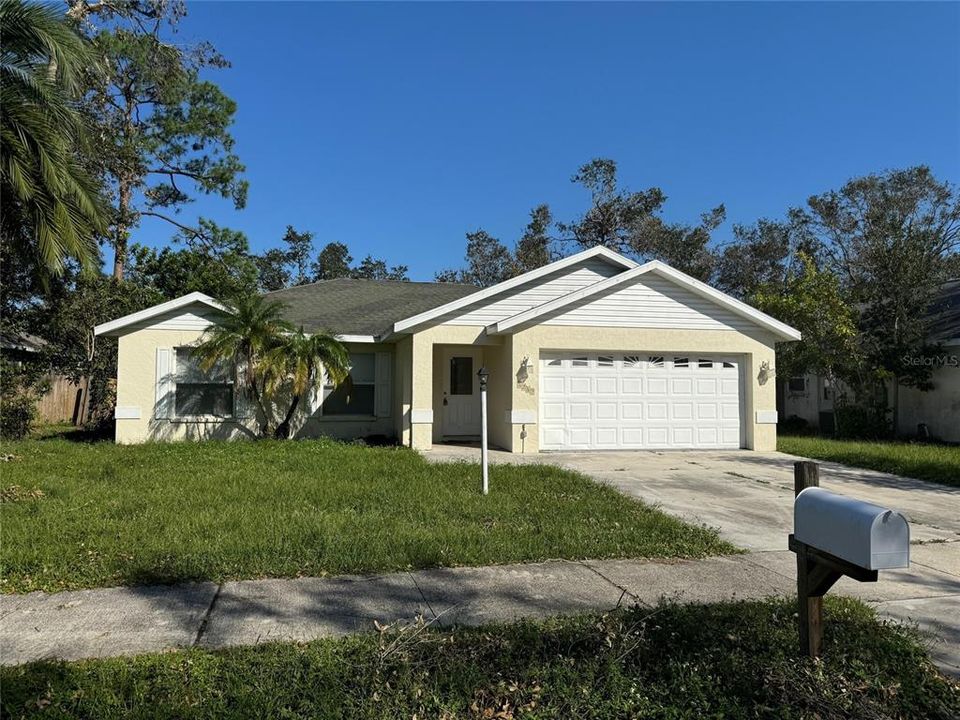 For Sale: $399,900 (3 beds, 2 baths, 1316 Square Feet)