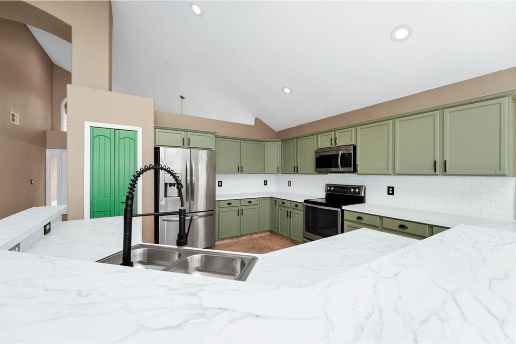 For Sale: $549,000 (3 beds, 2 baths, 2435 Square Feet)