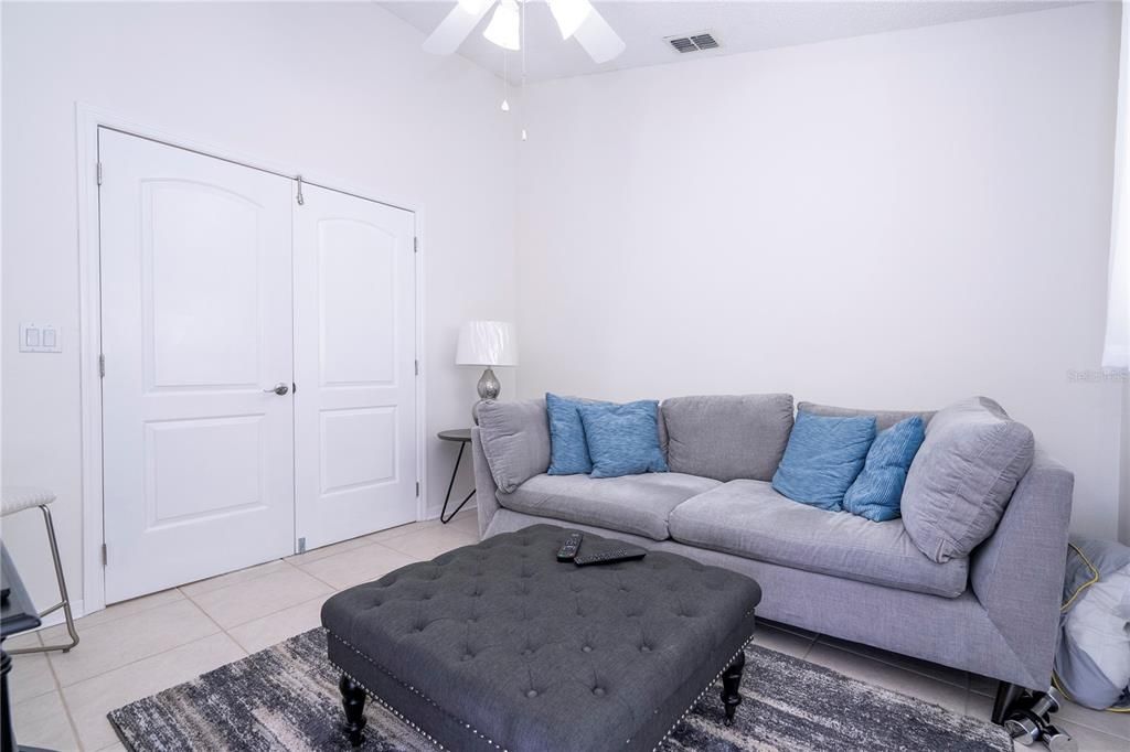 For Sale: $360,000 (3 beds, 2 baths, 1498 Square Feet)