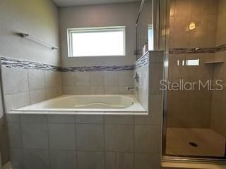 For Rent: $2,200 (4 beds, 2 baths, 1658 Square Feet)