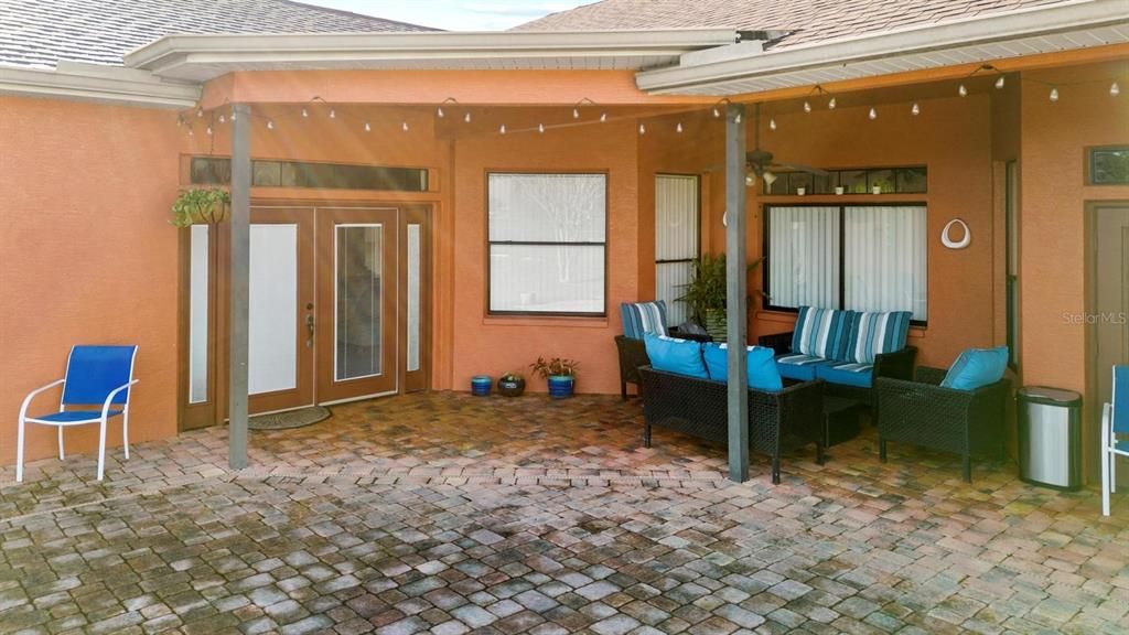 En Venta: $390,000 (4 camas, 2 baños, 2231 Pies cuadrados)