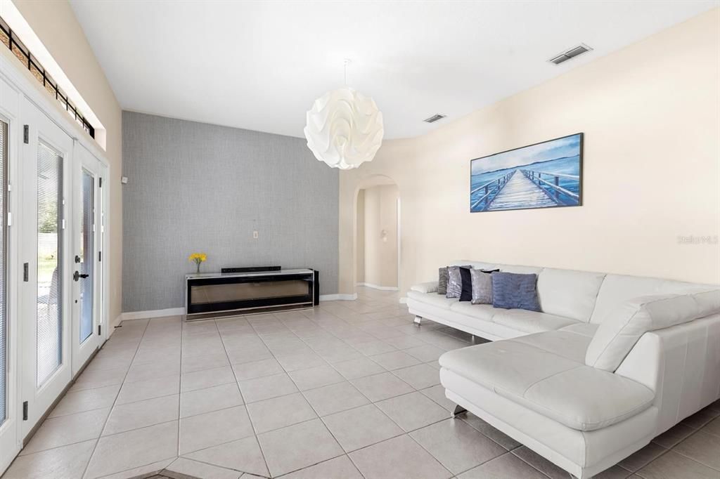 For Sale: $390,000 (4 beds, 2 baths, 2231 Square Feet)