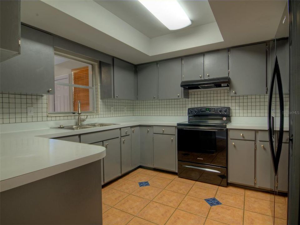 For Rent: $2,200 (3 beds, 2 baths, 1749 Square Feet)