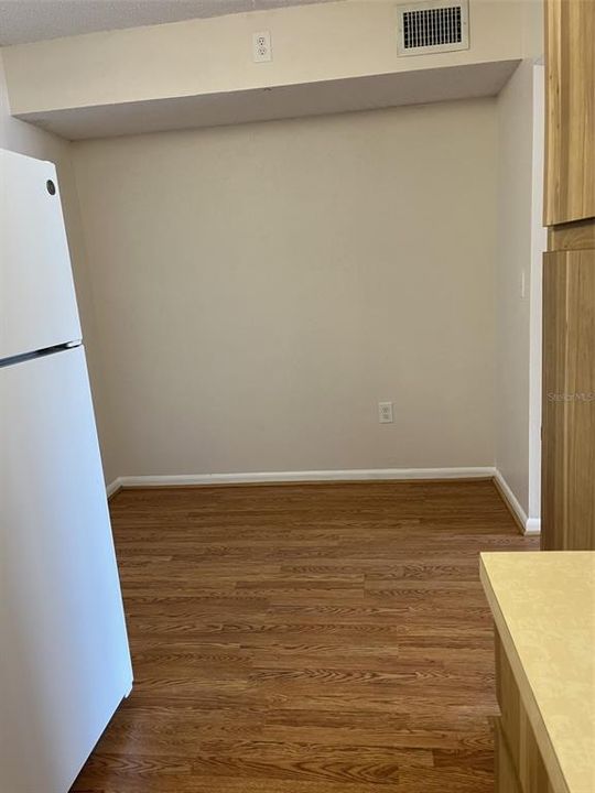 For Sale: $198,000 (2 beds, 2 baths, 1038 Square Feet)