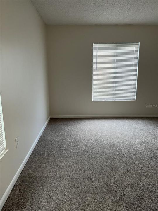 Active With Contract: $165,000 (2 beds, 2 baths, 1038 Square Feet)