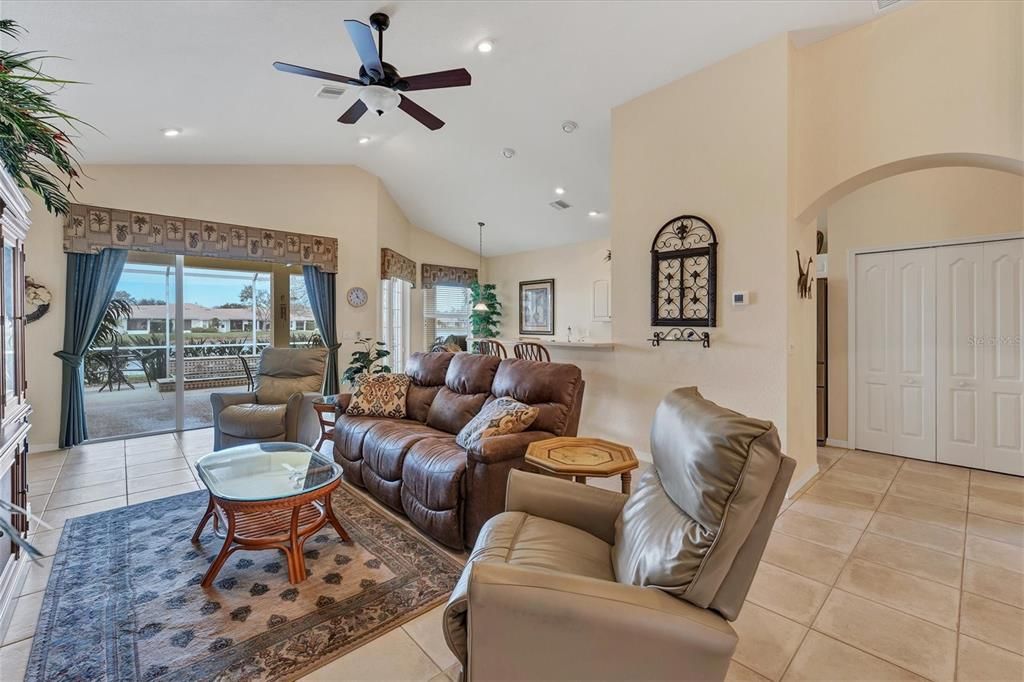 For Sale: $499,900 (3 beds, 2 baths, 1961 Square Feet)