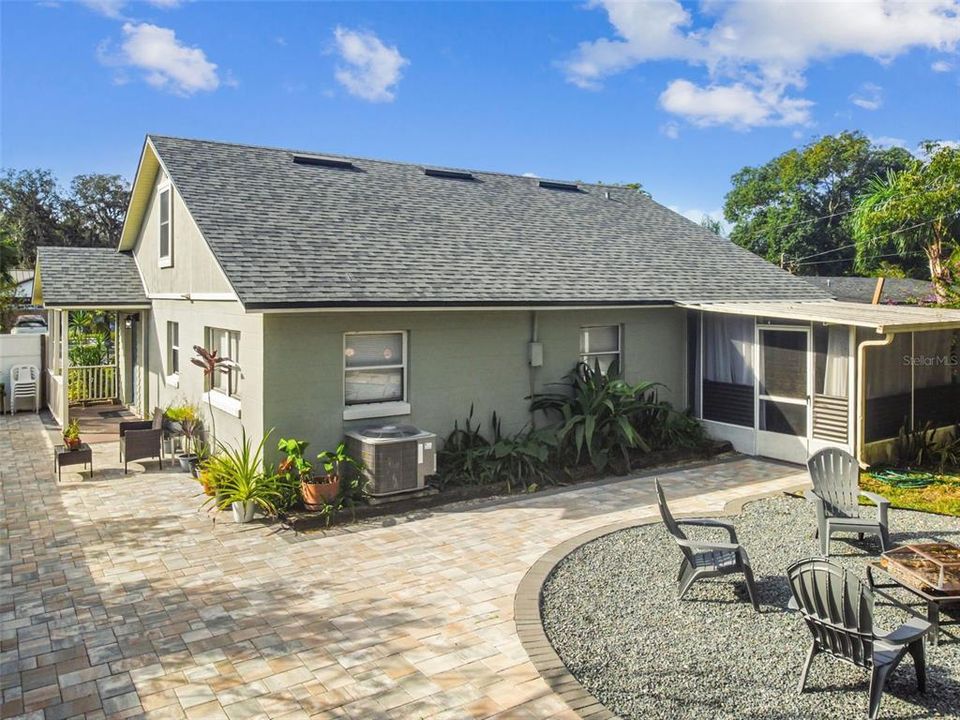 For Sale: $395,000 (4 beds, 2 baths, 1653 Square Feet)