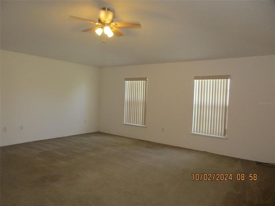 For Rent: $2,550 (4 beds, 2 baths, 2868 Square Feet)