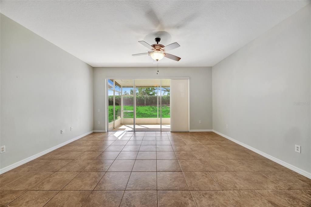 For Sale: $319,000 (3 beds, 2 baths, 1596 Square Feet)