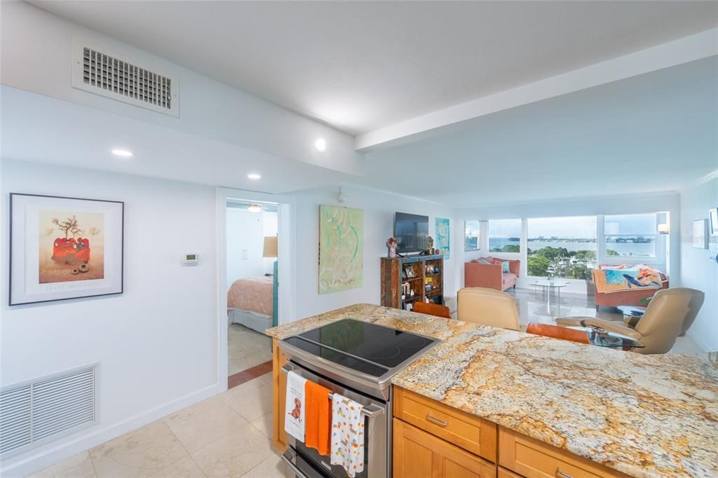 For Sale: $649,000 (1 beds, 1 baths, 820 Square Feet)