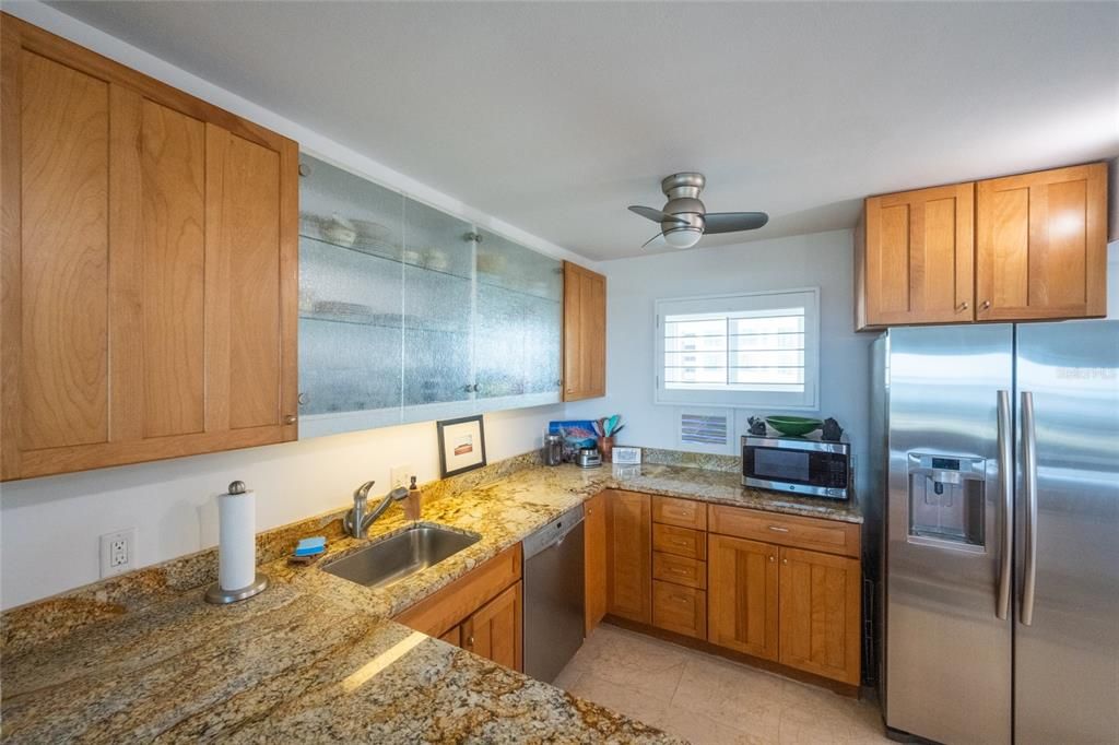 For Sale: $649,000 (1 beds, 1 baths, 820 Square Feet)