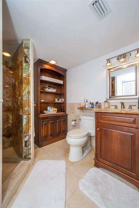 For Sale: $649,000 (1 beds, 1 baths, 820 Square Feet)