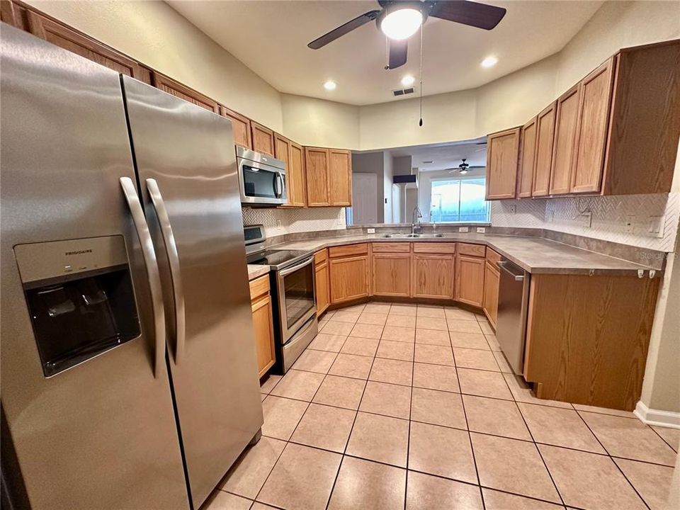 For Sale: $329,900 (3 beds, 2 baths, 1492 Square Feet)