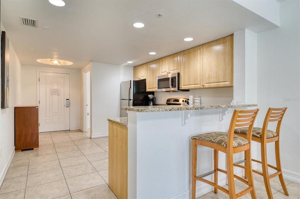 For Sale: $345,000 (1 beds, 1 baths, 790 Square Feet)