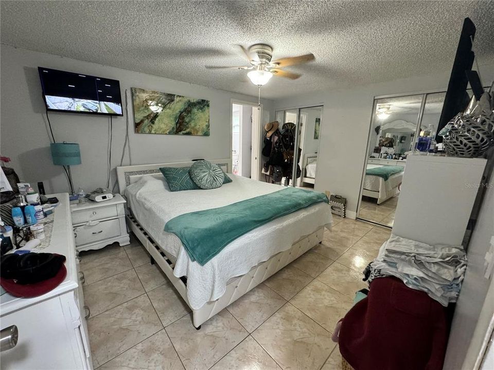 For Sale: $450,000 (3 beds, 1 baths, 1106 Square Feet)