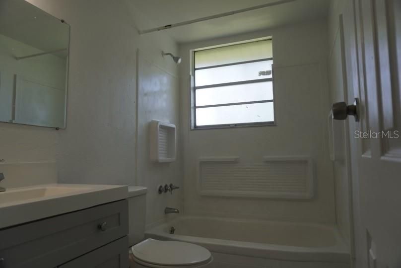 For Sale: $340,000 (3 beds, 1 baths, 1104 Square Feet)