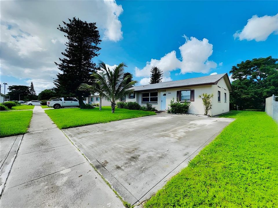 For Sale: $399,900 (3 beds, 2 baths, 1355 Square Feet)