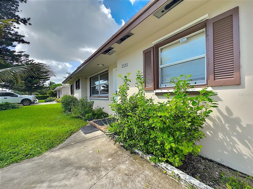 For Sale: $399,900 (3 beds, 2 baths, 1355 Square Feet)