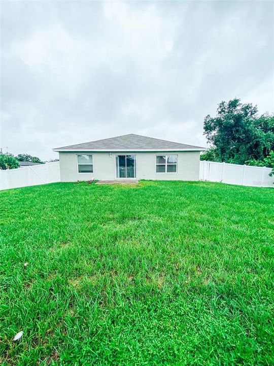 For Sale: $310,000 (3 beds, 2 baths, 1388 Square Feet)