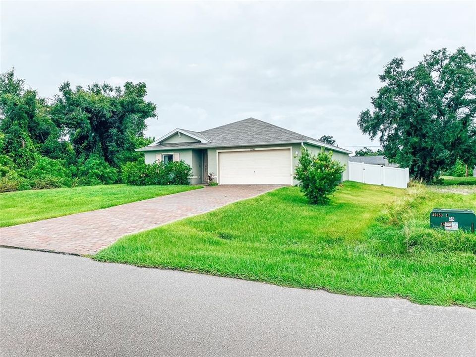 For Sale: $310,000 (3 beds, 2 baths, 1388 Square Feet)