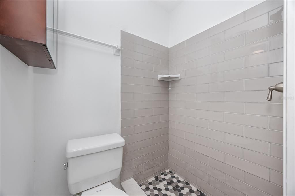 For Sale: $389,900 (2 beds, 2 baths, 1152 Square Feet)