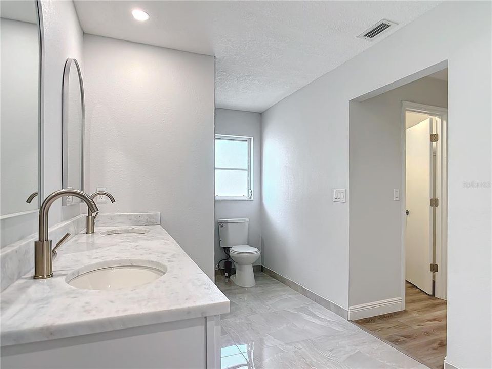 For Sale: $449,000 (3 beds, 2 baths, 1849 Square Feet)