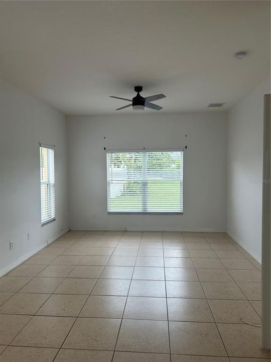 For Rent: $2,400 (3 beds, 2 baths, 2528 Square Feet)