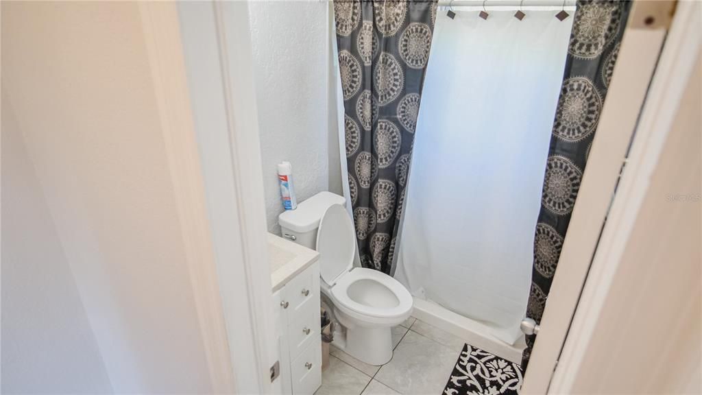 For Sale: $279,990 (3 beds, 1 baths, 1014 Square Feet)