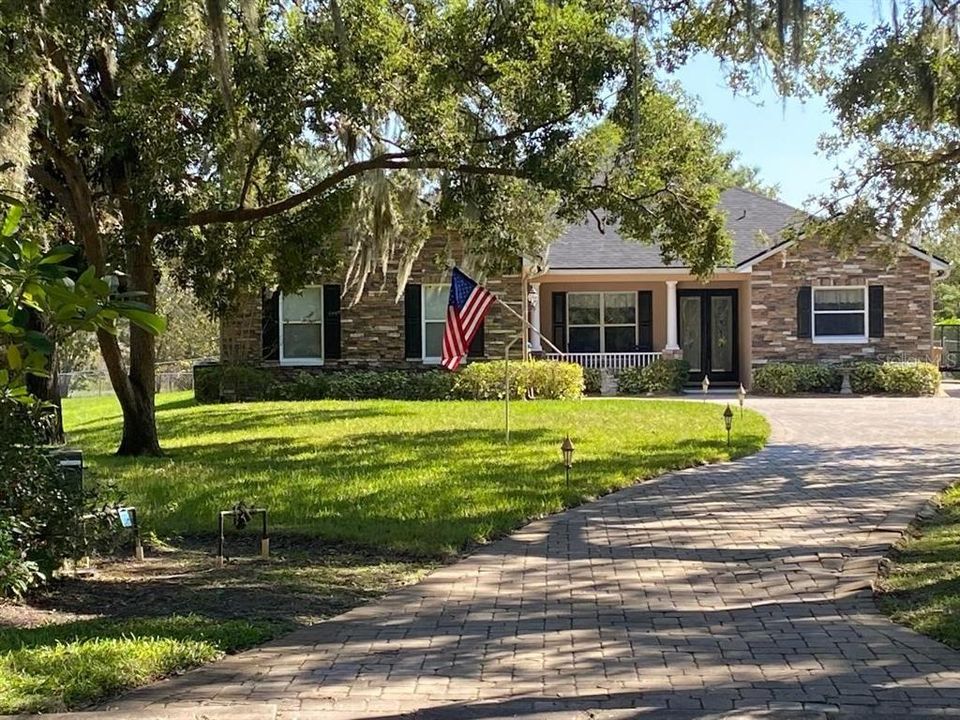 For Sale: $539,000 (3 beds, 2 baths, 2273 Square Feet)