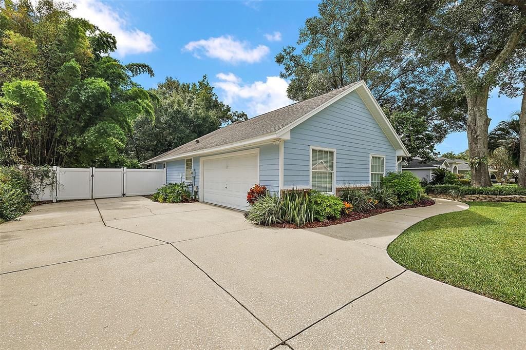 For Sale: $535,000 (3 beds, 2 baths, 1998 Square Feet)