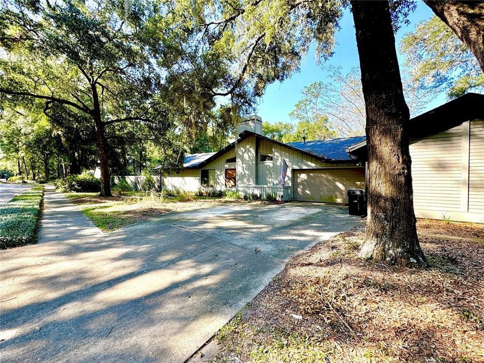 For Sale: $485,000 (4 beds, 2 baths, 2371 Square Feet)