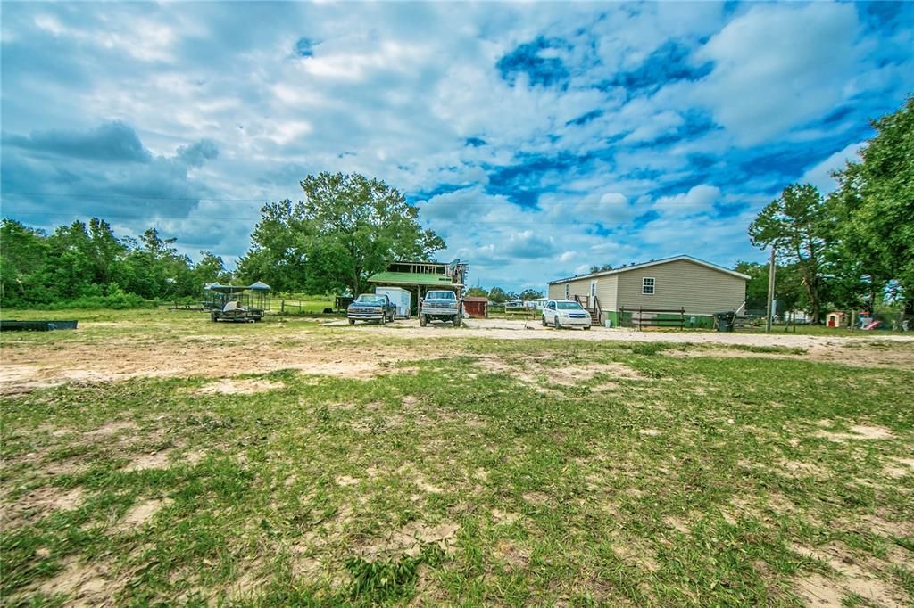 For Sale: $320,000 (3 beds, 2 baths, 1404 Square Feet)