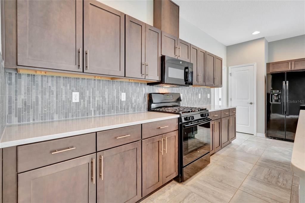 For Sale: $385,000 (2 beds, 2 baths, 1684 Square Feet)