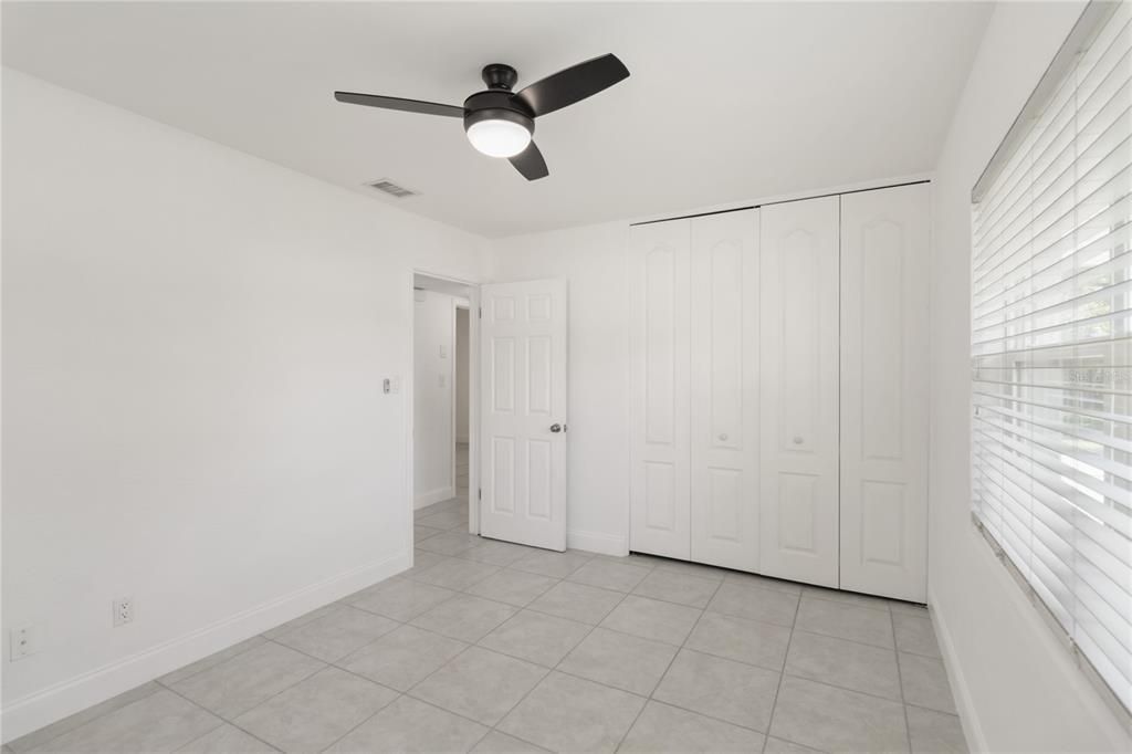 For Sale: $270,000 (3 beds, 1 baths, 925 Square Feet)