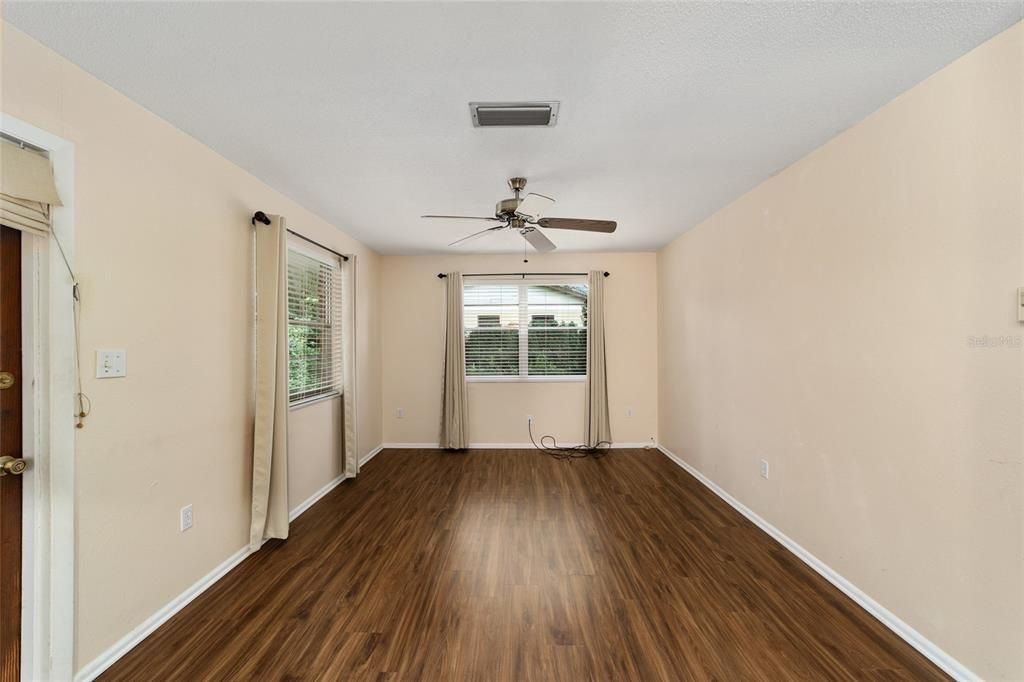 For Sale: $249,000 (3 beds, 2 baths, 1504 Square Feet)