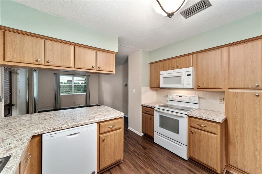 For Sale: $249,000 (3 beds, 2 baths, 1504 Square Feet)