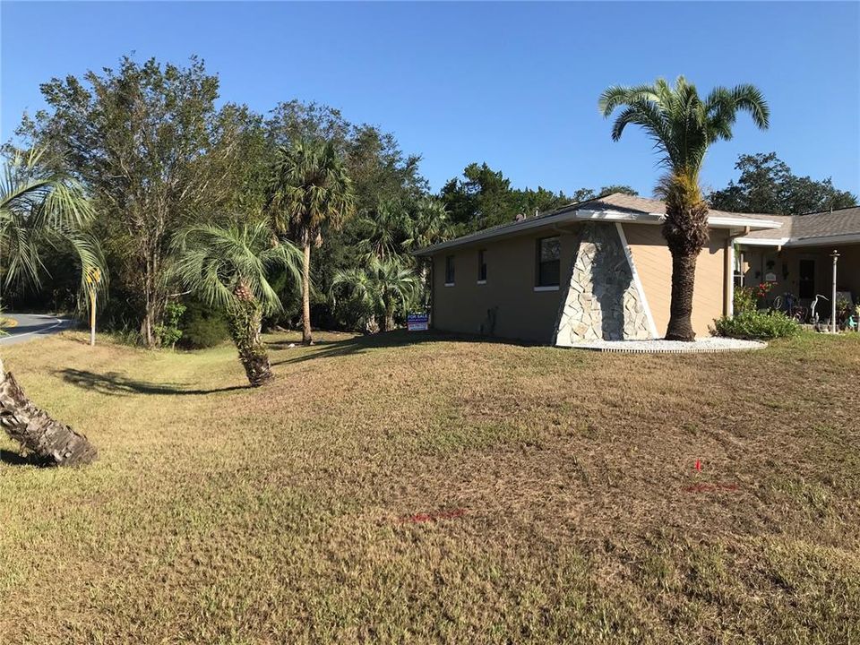 For Sale: $850,000 (2 beds, 2 baths, 1524 Square Feet)