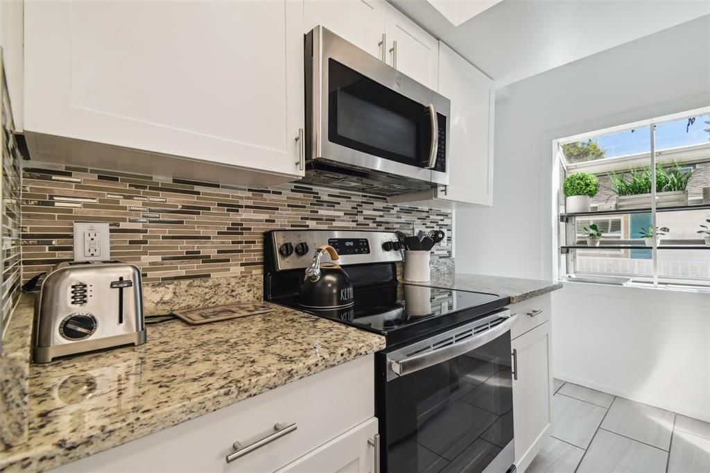 For Sale: $749,000 (3 beds, 2 baths, 1736 Square Feet)