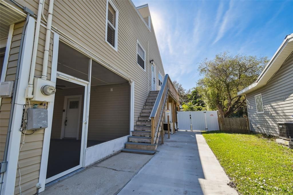 For Sale: $749,000 (3 beds, 2 baths, 1736 Square Feet)