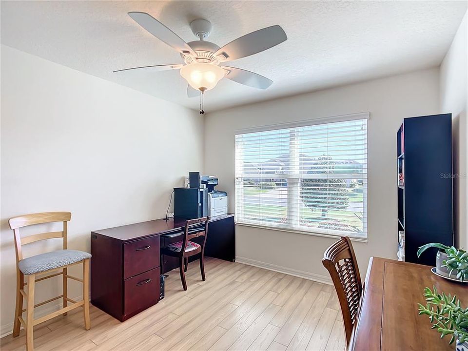 For Sale: $439,000 (3 beds, 2 baths, 1752 Square Feet)