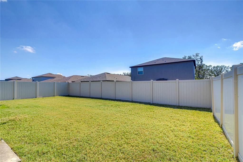 For Sale: $329,000 (4 beds, 2 baths, 1841 Square Feet)