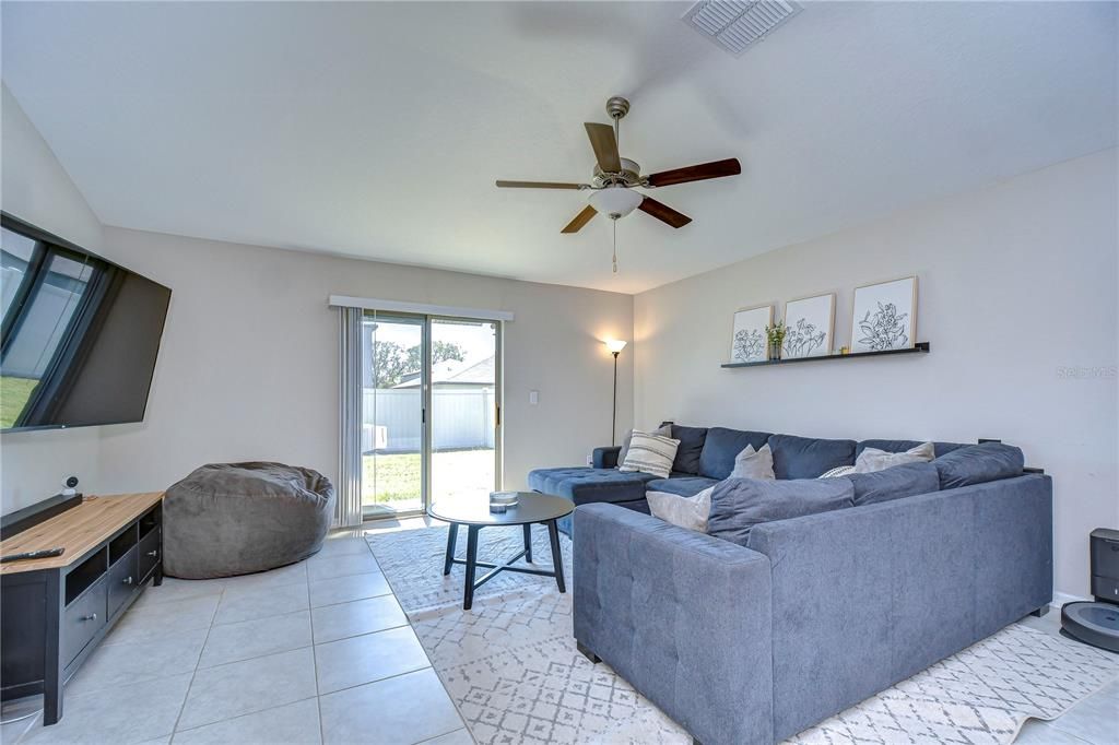 For Sale: $329,000 (4 beds, 2 baths, 1841 Square Feet)