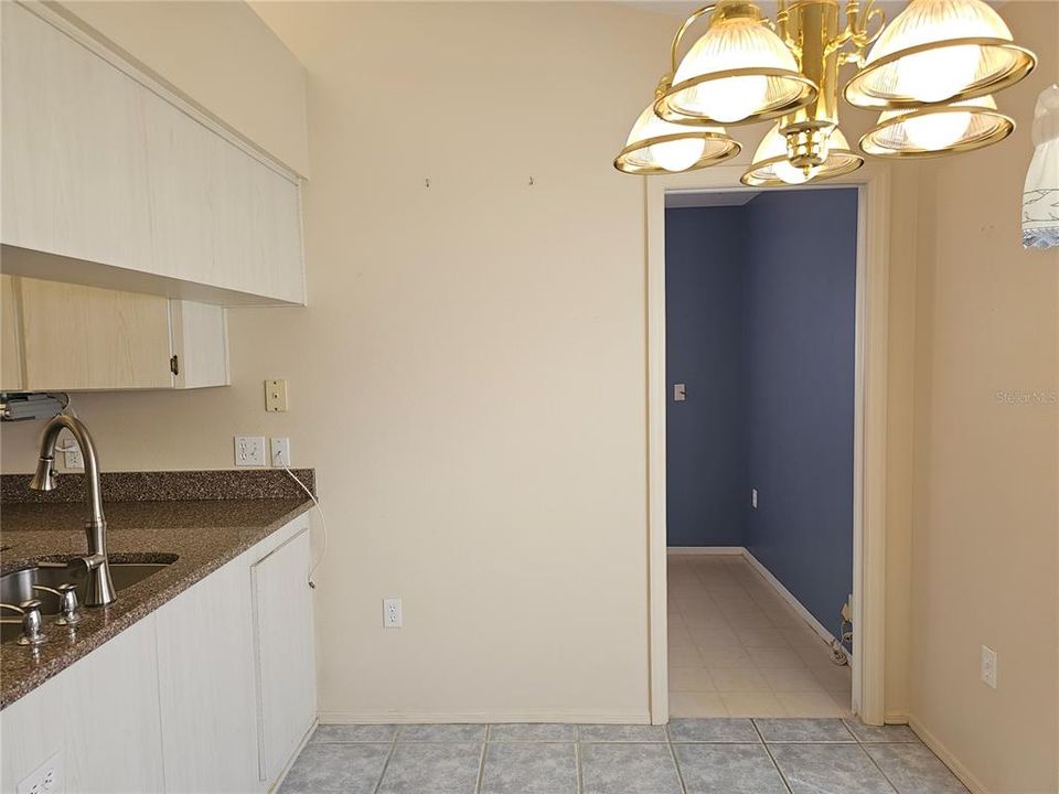 For Sale: $299,900 (2 beds, 2 baths, 1493 Square Feet)