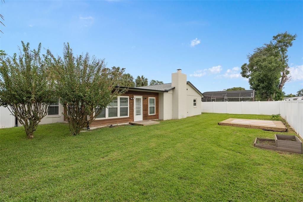 For Sale: $475,000 (3 beds, 2 baths, 1900 Square Feet)