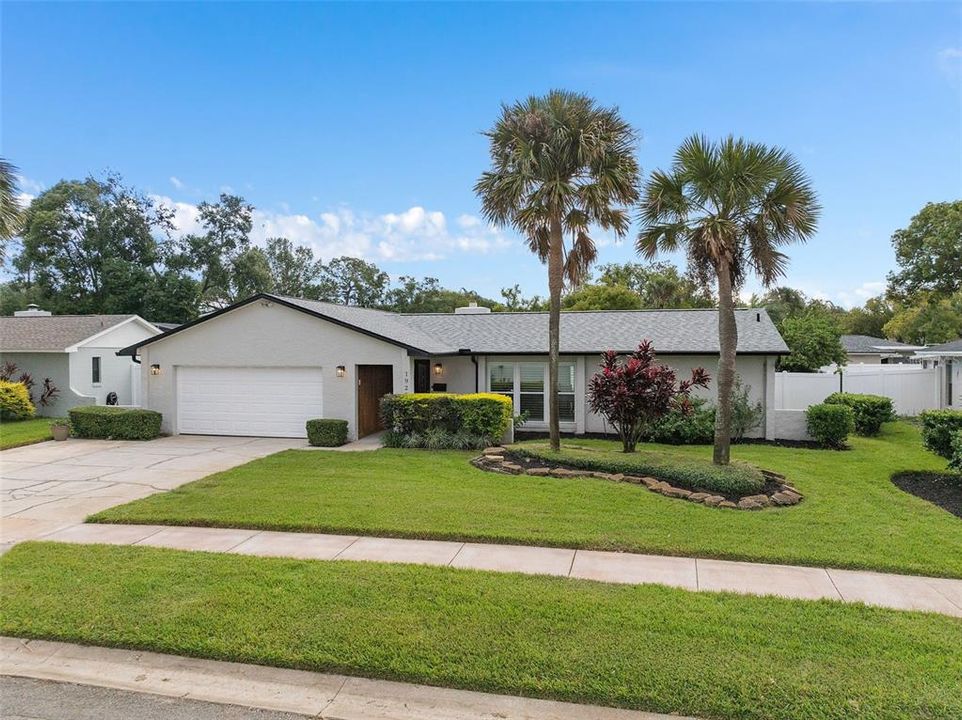 For Sale: $475,000 (3 beds, 2 baths, 1900 Square Feet)