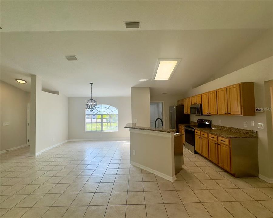 For Sale: $499,900 (4 beds, 2 baths, 1785 Square Feet)