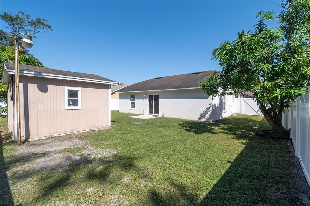 For Sale: $289,900 (3 beds, 2 baths, 1127 Square Feet)