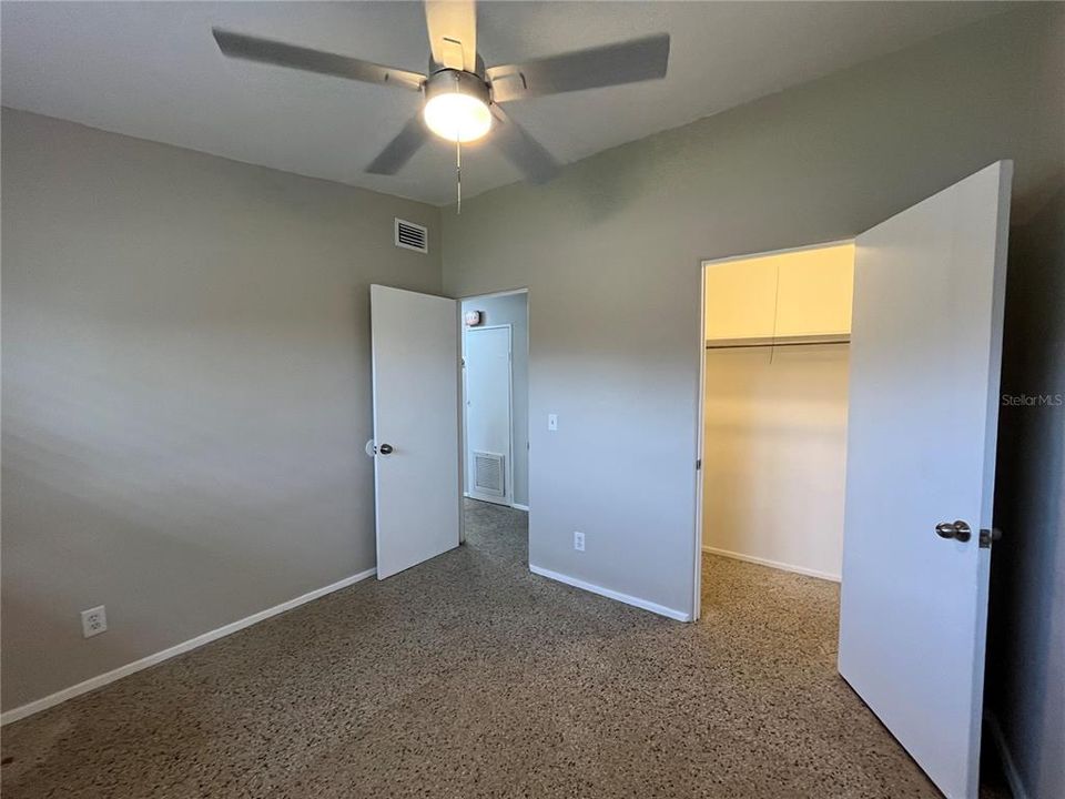 For Rent: $1,895 (3 beds, 2 baths, 1298 Square Feet)